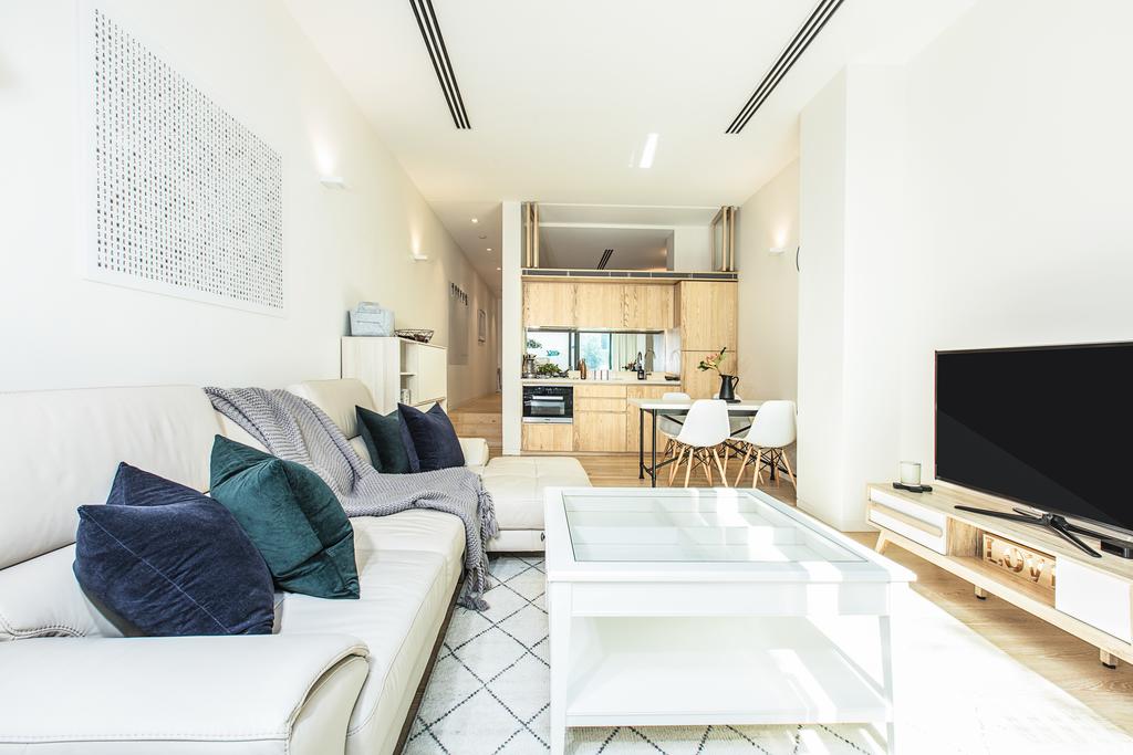 Slick one-bedroom studio literally on Bondi beach 